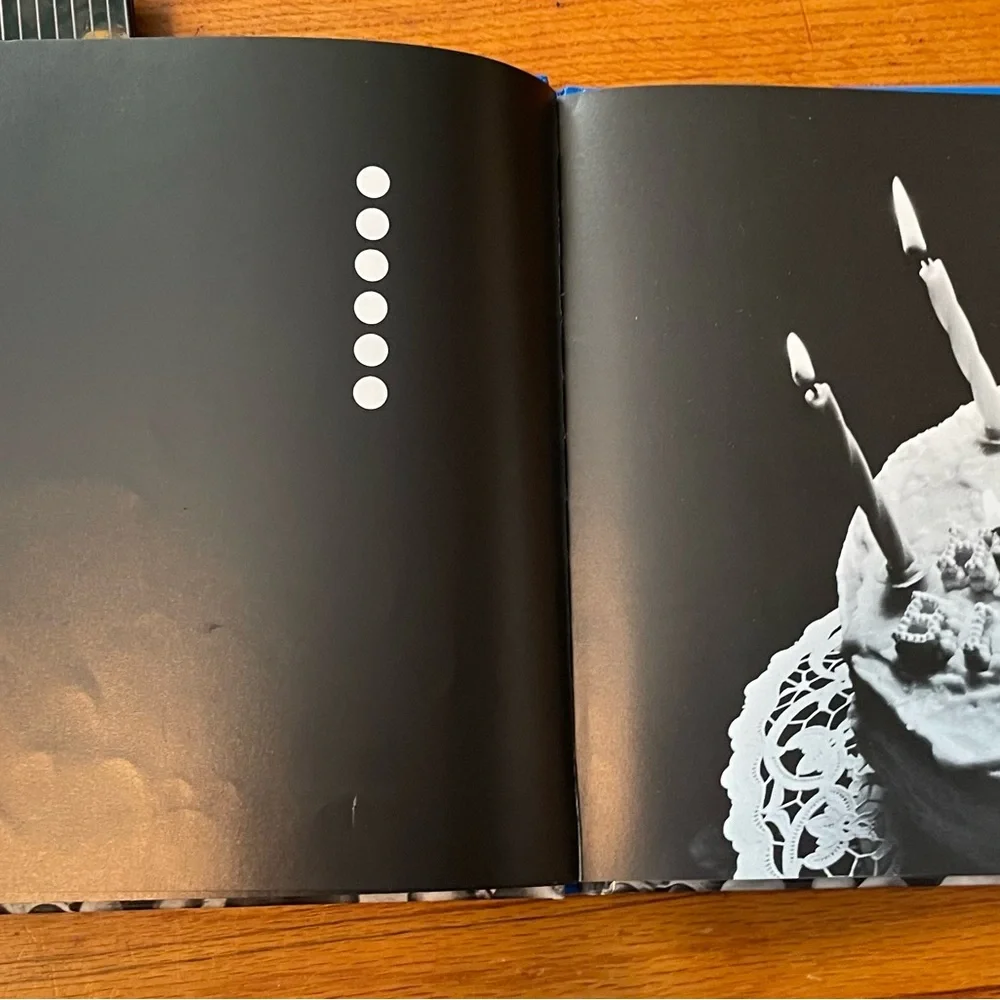 Tana Hoban Book Lot - Picture 4 of 7